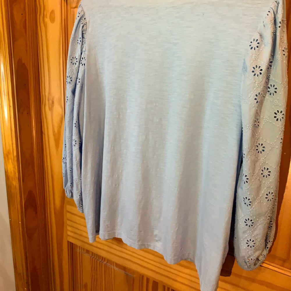 NWOT size 2X blouse with eyelet sleeves - Picture 5 of 8